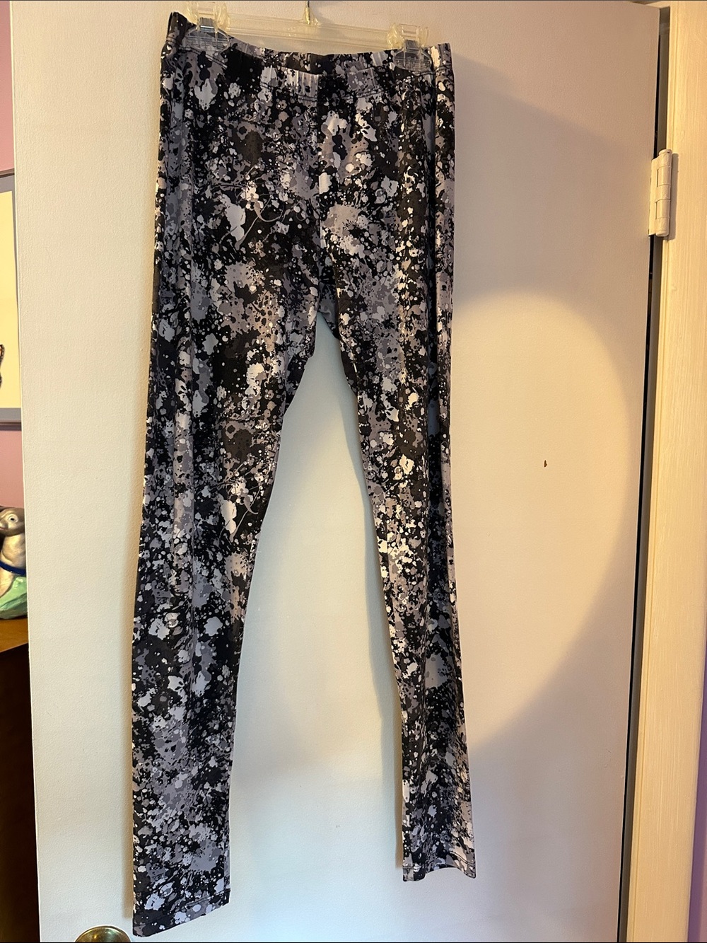 Mossimo Supply Co. Black & Gray Splatter Print Leggings